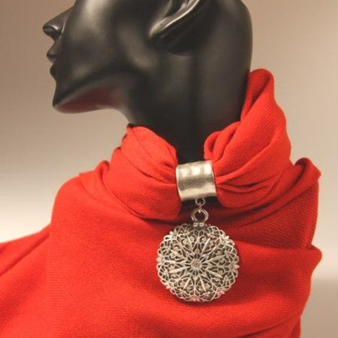 GUIPURE PENDANT SCARF