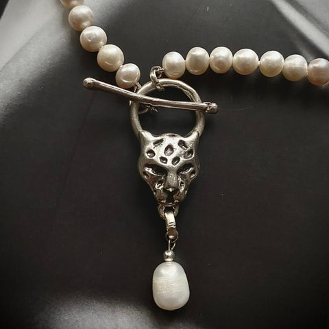 LEONE Pearl Necklace