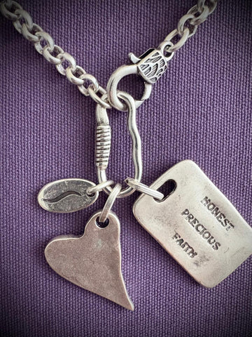 Collier VERITAS