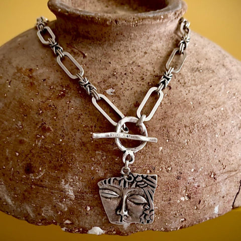 RAYA Necklace