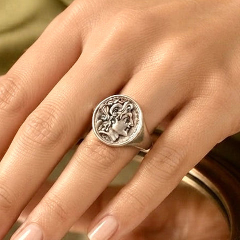 ALEXANDER Ring