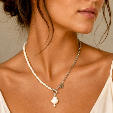 KLERVIA Necklace